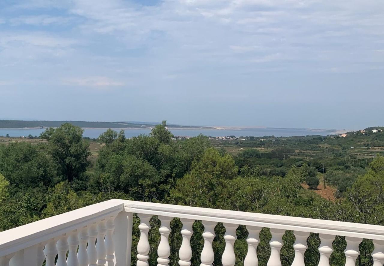 Apartmán Haus Lilli Mit Pool Ražanac Exteriér fotografie
